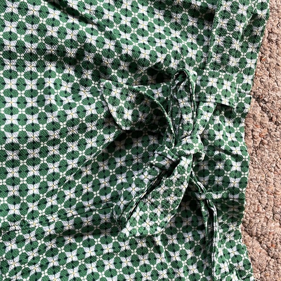 Shorts - Picture 2 of 5